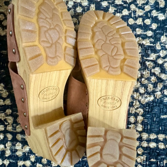 KorkEase brown suede sandals with wood base.Size 8 - Picture 4 of 7